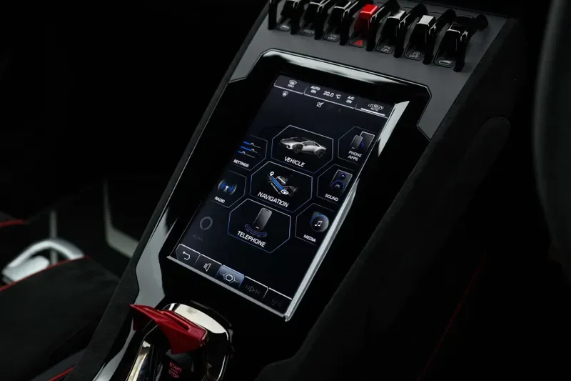 2024 Lamborghini Huracán Sterrato, 11/20
