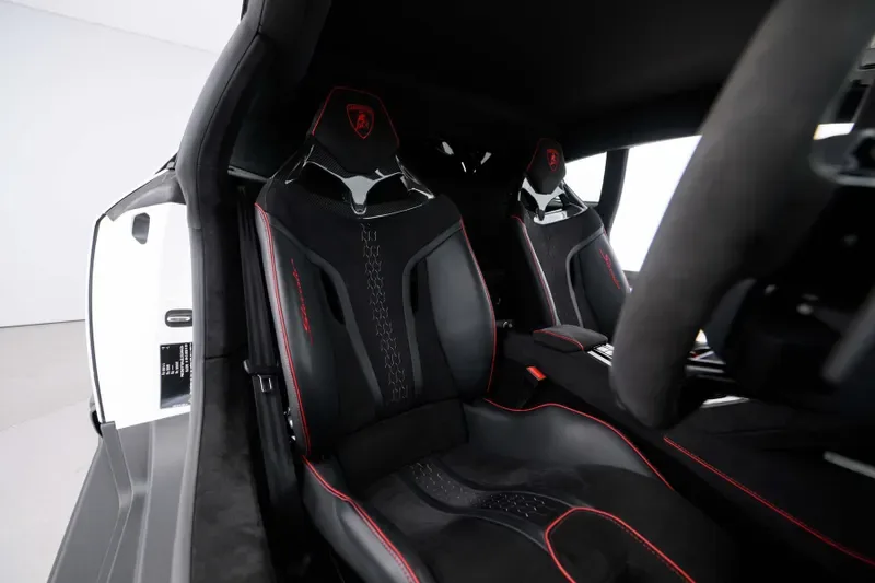 2024 Lamborghini Huracán Sterrato, 16/20