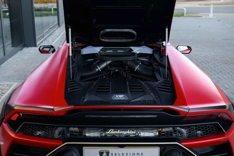 2024 Lamborghini Huracán Sterrato, 11/20