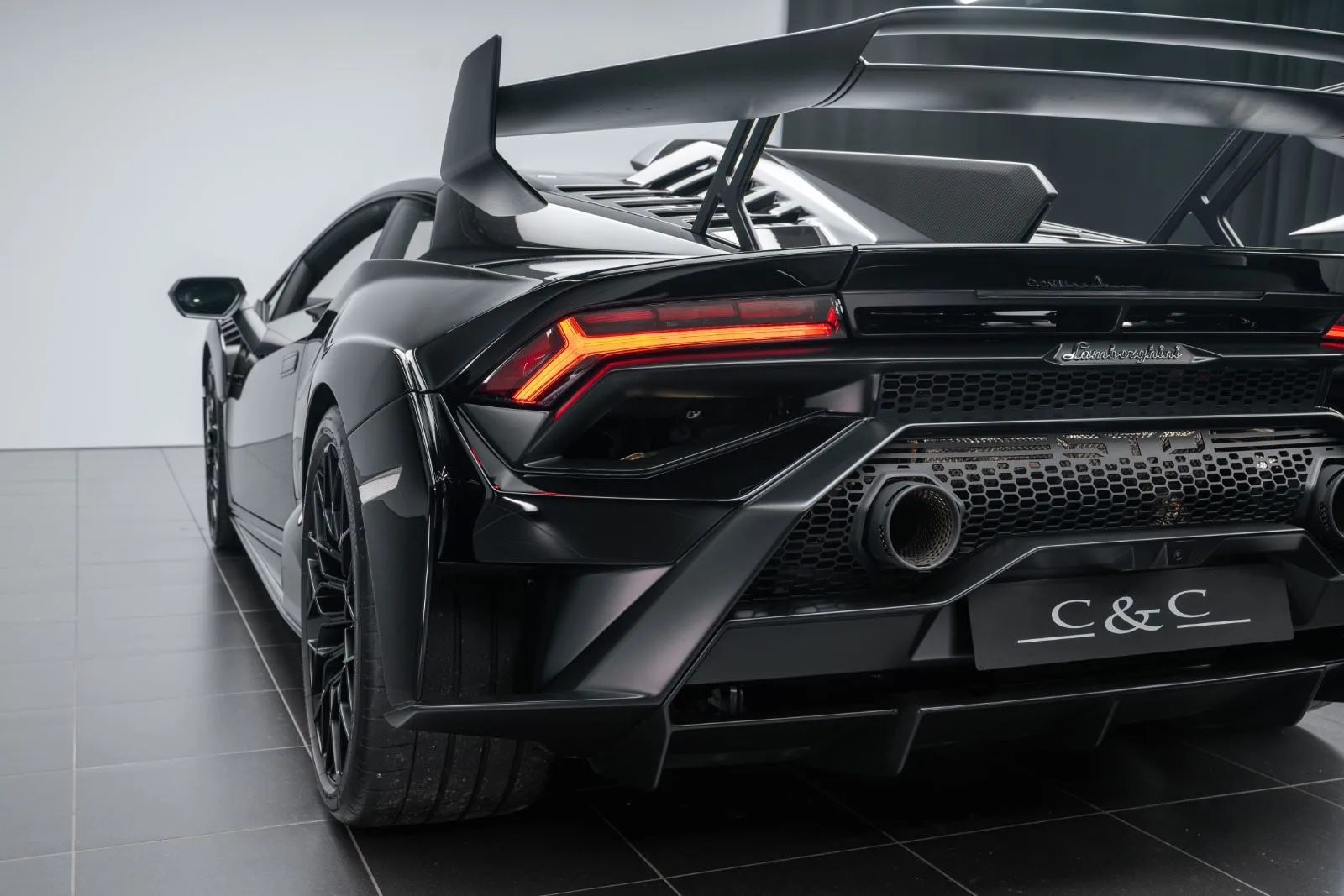 2024 Lamborghini Huracán STO, 19/22