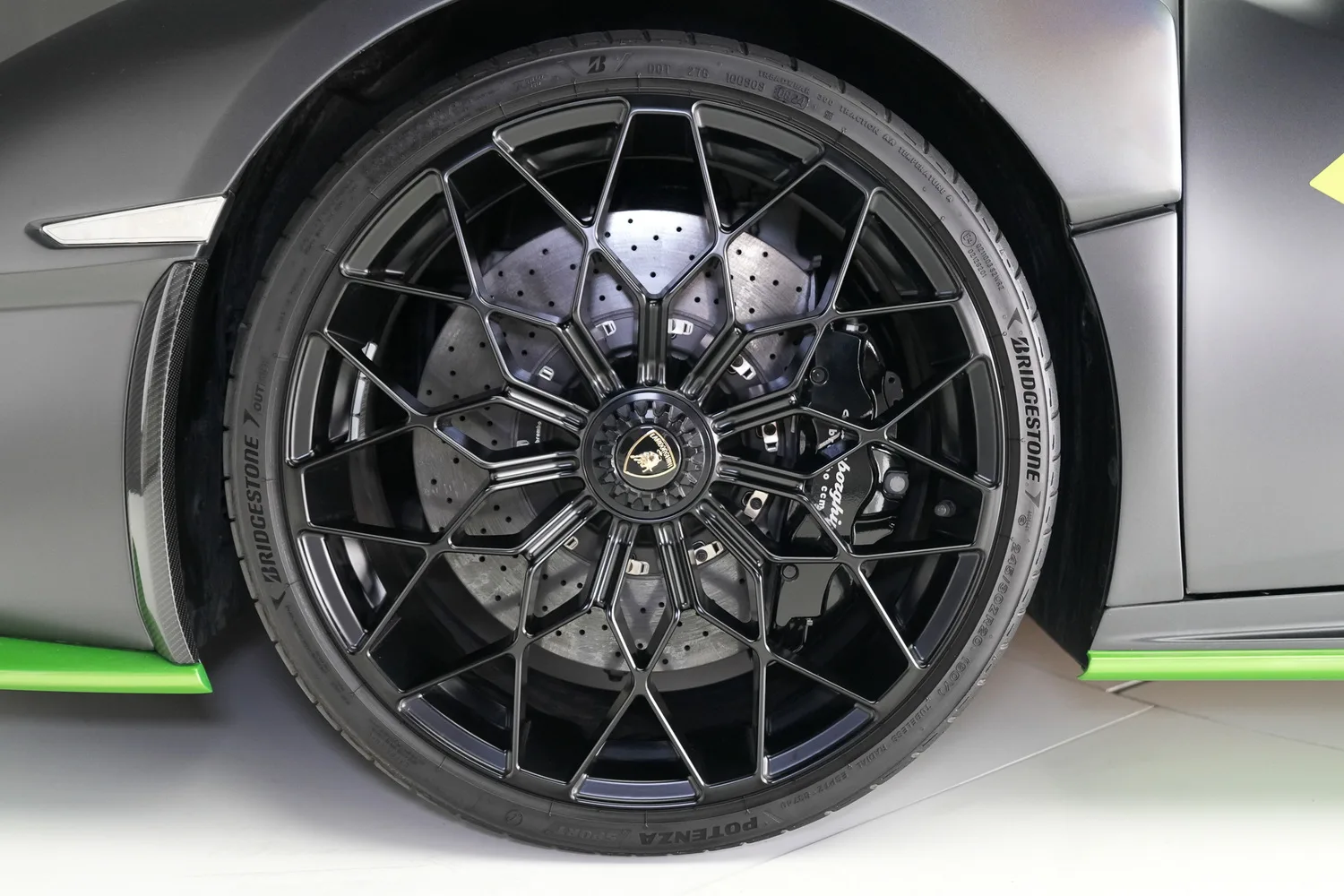 2024 Lamborghini Huracán STO, 7/19
