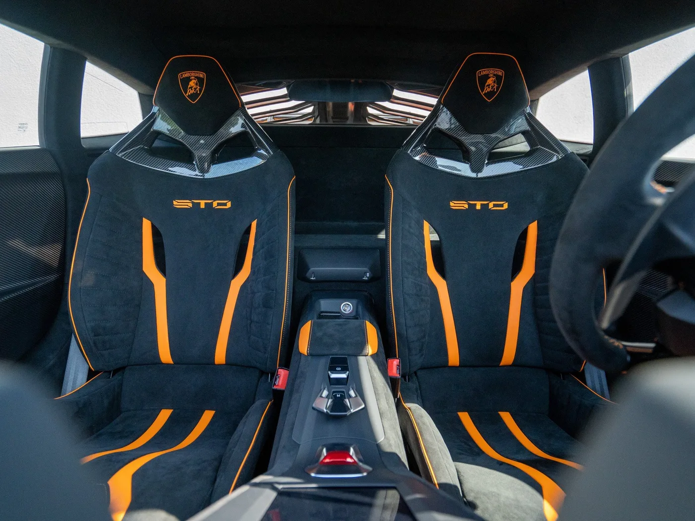 2024 Lamborghini Huracán STO angeboten von einem Fachhändler in Singen, Deutschland, Foto 8 von 15