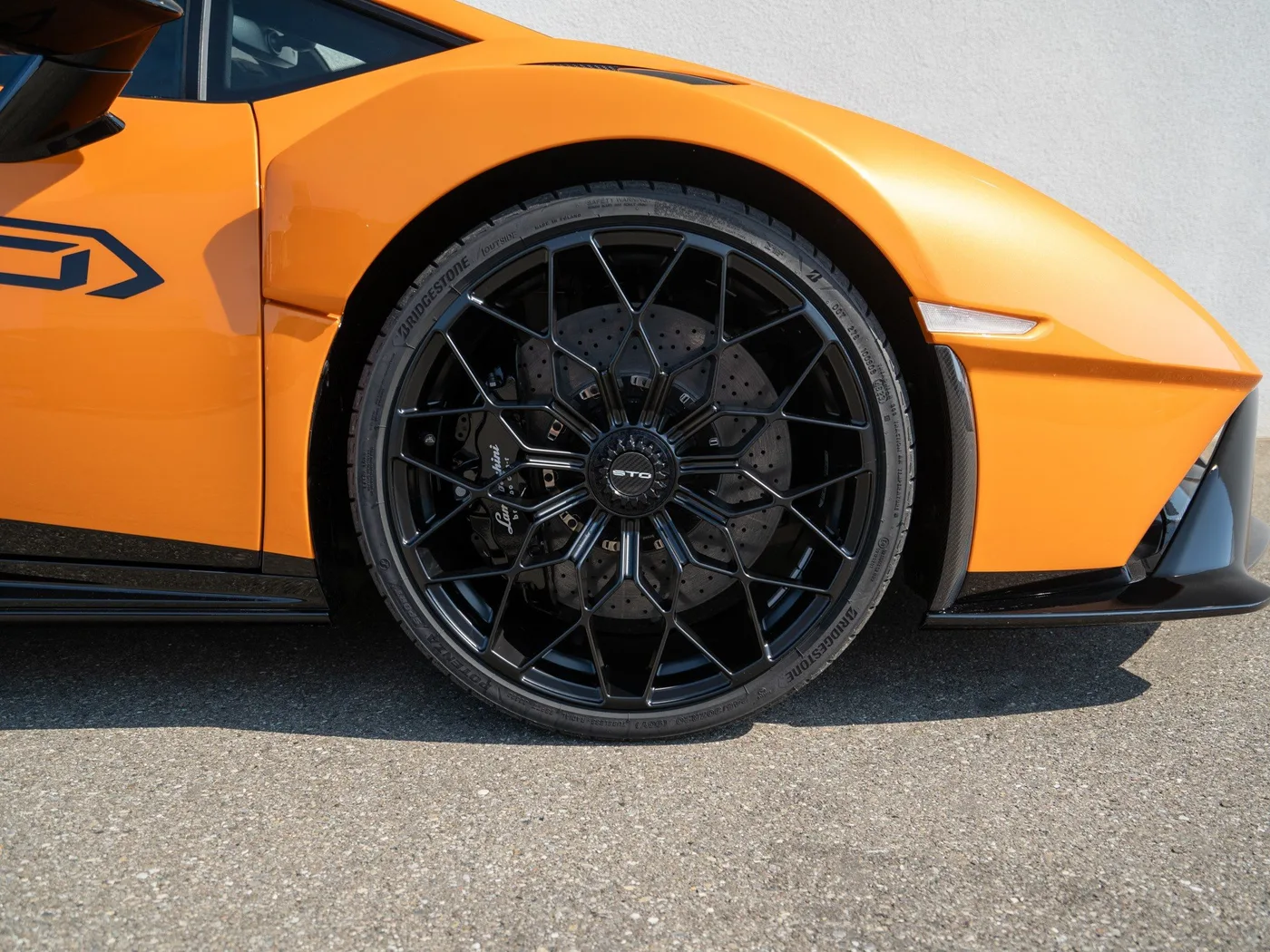 2024 Lamborghini Huracán STO angeboten von einem Fachhändler in Singen, Deutschland, Foto 9 von 15