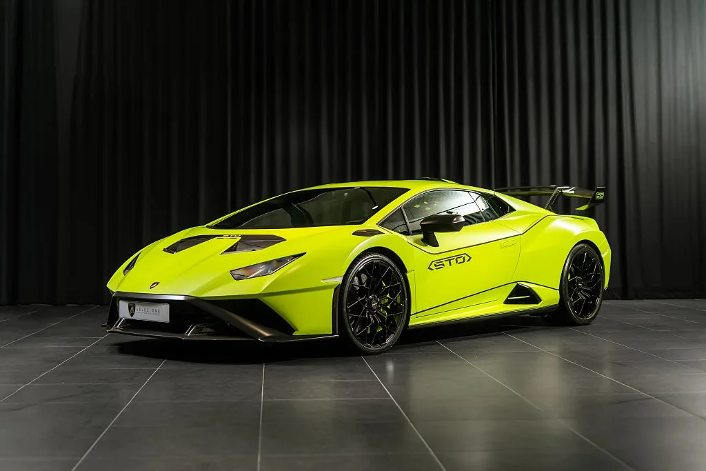 2024 Lamborghini Huracán STO offered by an authorised dealer in Arlöv, Sweden, main photo