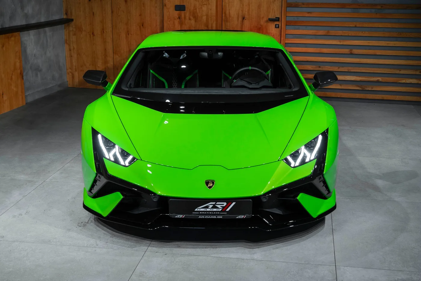 2024 Lamborghini Huracán Tecnica angeboten von einem Fachhändler in Bratislava, Slowakei, Foto 2 von 15