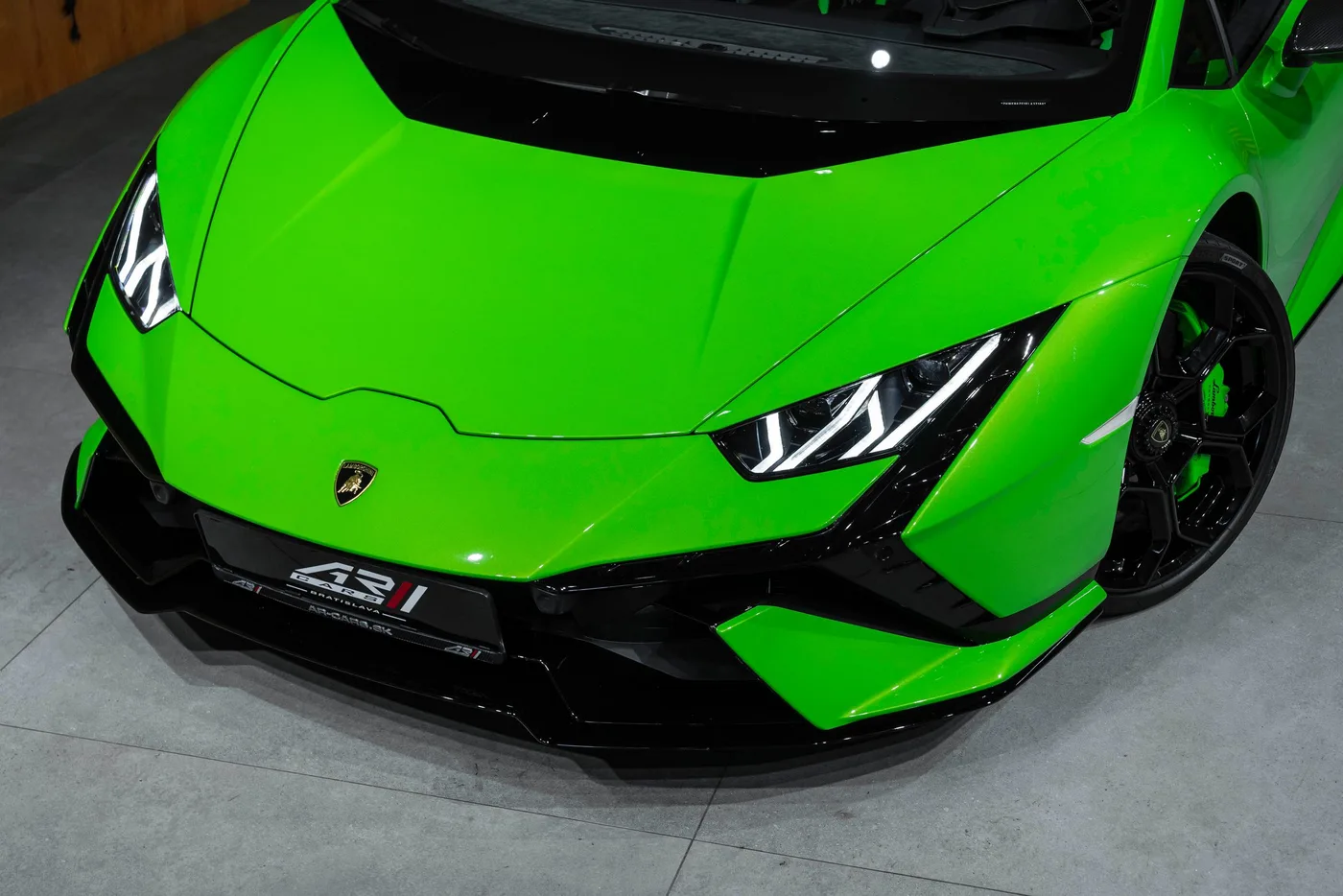 2024 Lamborghini Huracán Tecnica angeboten von einem Fachhändler in Bratislava, Slowakei, Foto 4 von 15