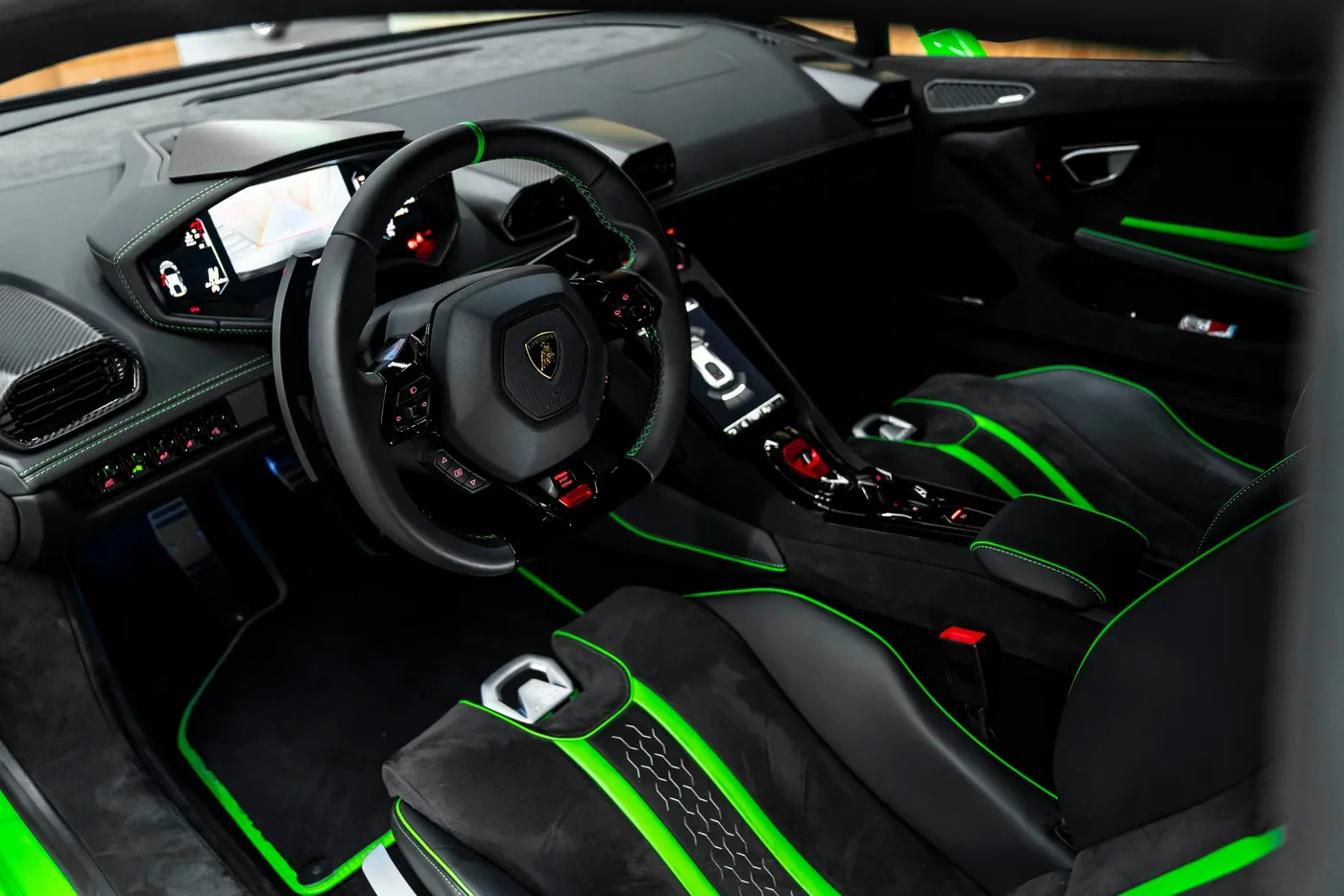 2024 Lamborghini Huracán Tecnica angeboten von einem Fachhändler in Bratislava, Slowakei, Foto 7 von 15