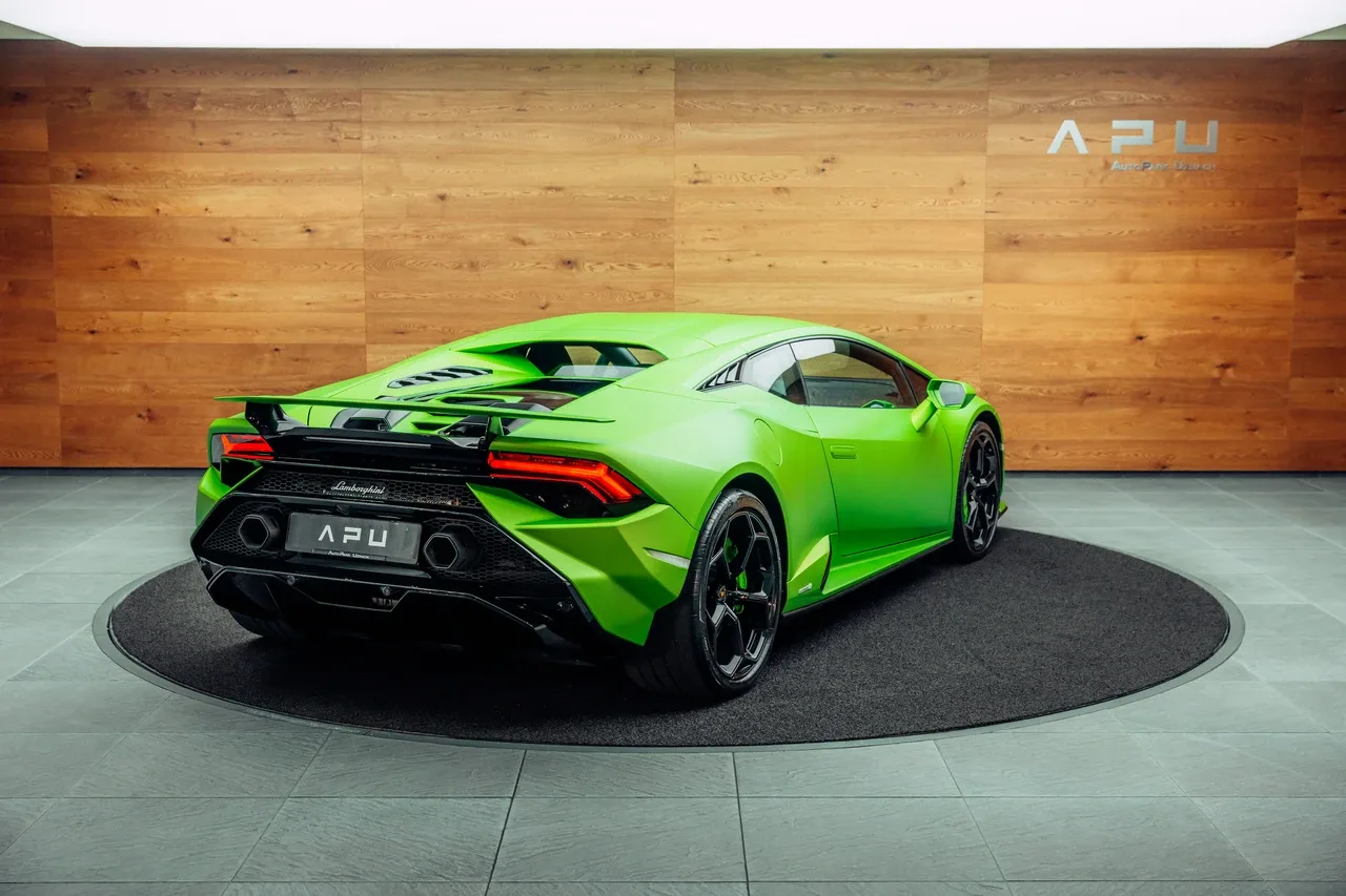 2024 Lamborghini Huracán Tecnica proposée par un concessionnaire spécialisé à Uznach, Suisse, photo principale