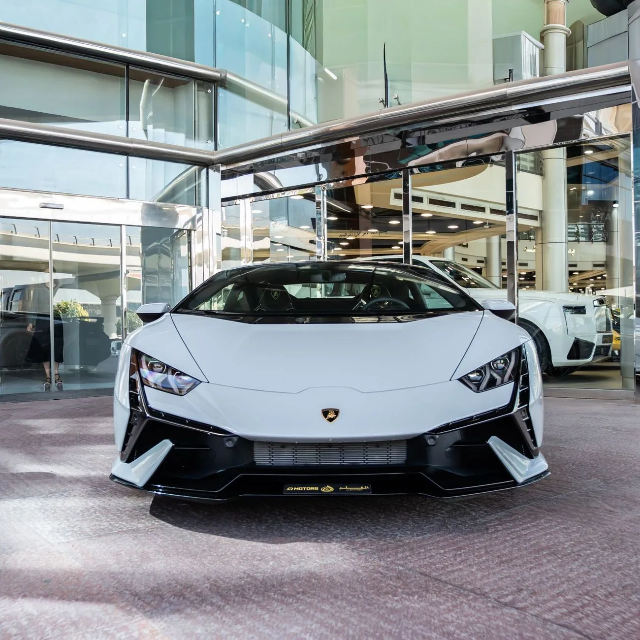 2024 Lamborghini Huracán Tecnica proposée par un concessionnaire spécialisé à Dubai, Émirats arabes unis, photo 5 sur 15