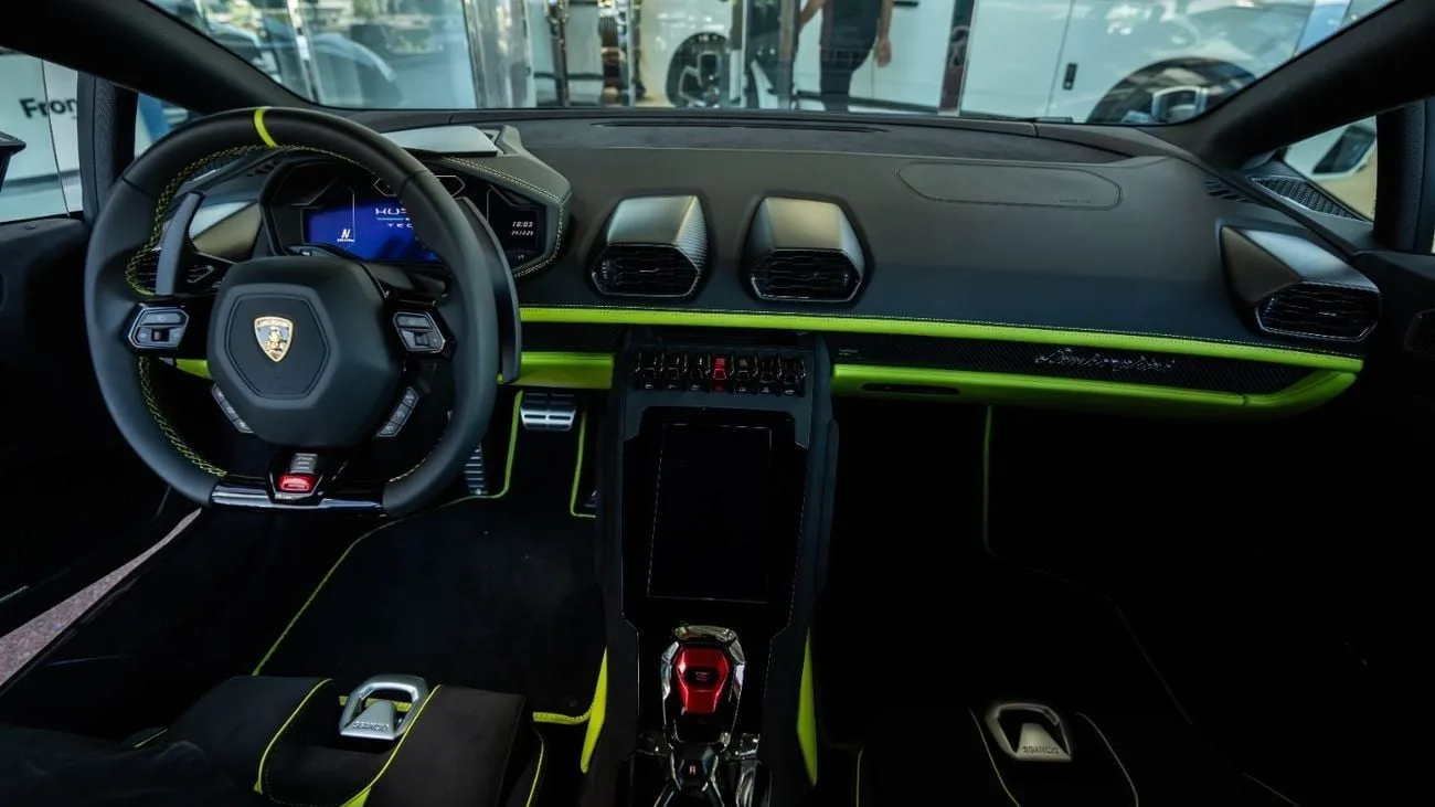 2024 Lamborghini Huracán Tecnica proposée par un concessionnaire spécialisé à Dubai, Émirats arabes unis, photo 15 sur 15