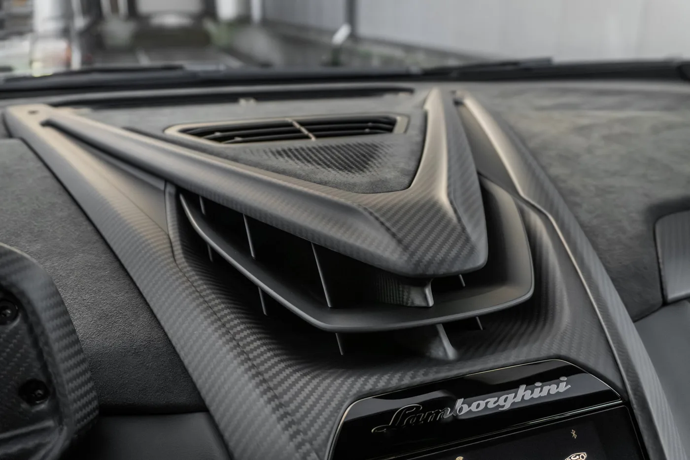 2024 Lamborghini Revuelto offered by a supercar dealer in Woerden, Netherlands, photo 12 of 25