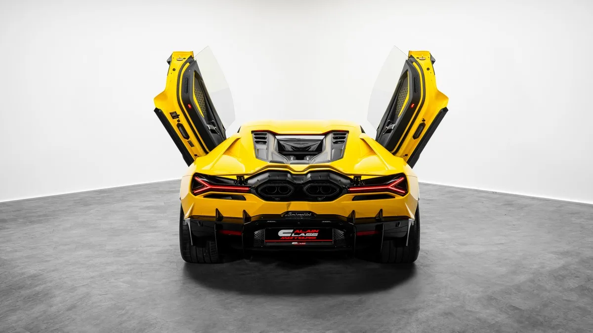 2024 Lamborghini Revuelto angeboten von einem Fachhändler in Dubai, Vereinigte Arabische Emirate, Foto 7 von 19