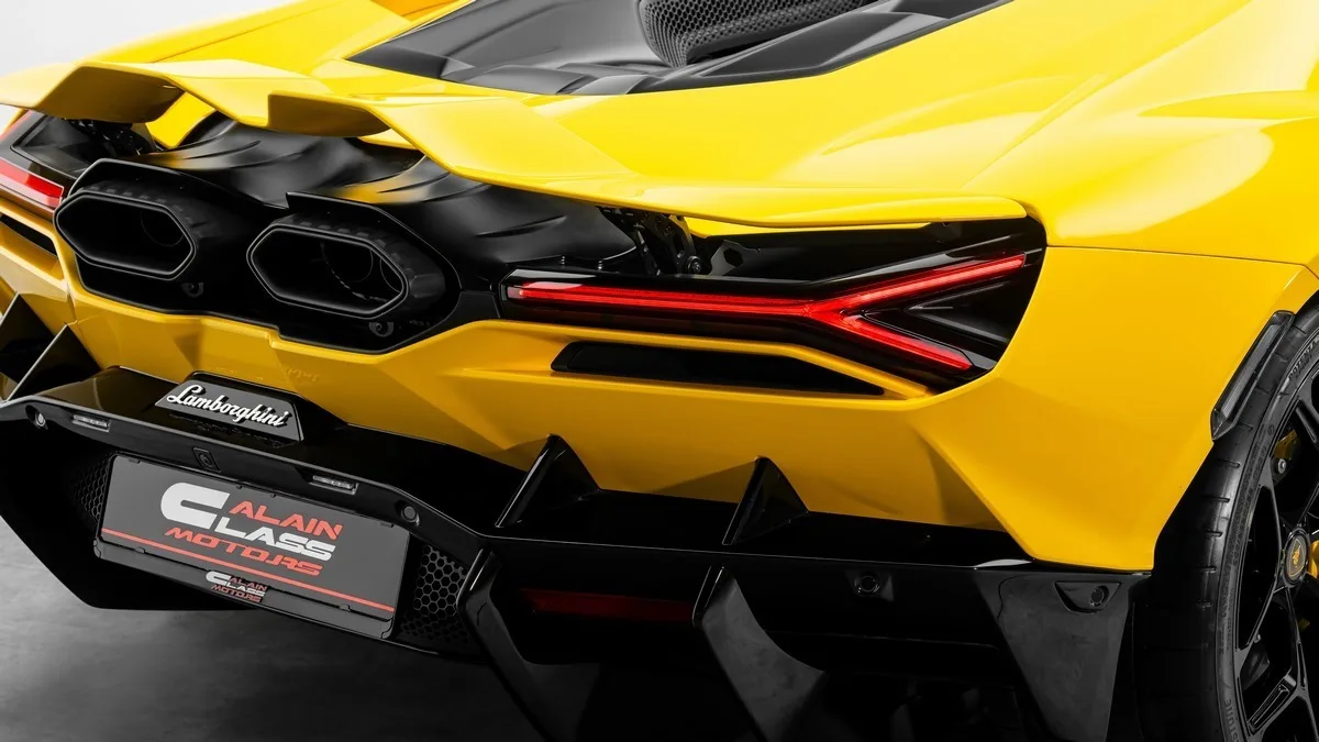 2024 Lamborghini Revuelto angeboten von einem Fachhändler in Dubai, Vereinigte Arabische Emirate, Foto 8 von 19