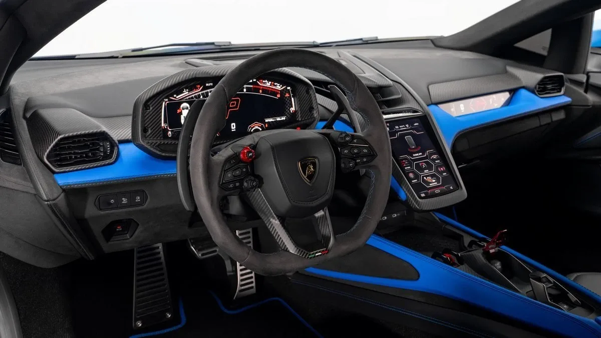 2024 Lamborghini Revuelto, 17/29