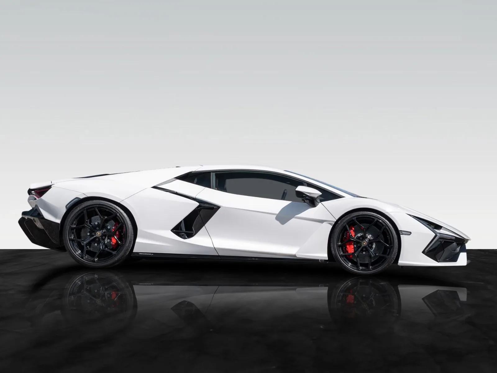 2024 Lamborghini Revuelto, 8/30