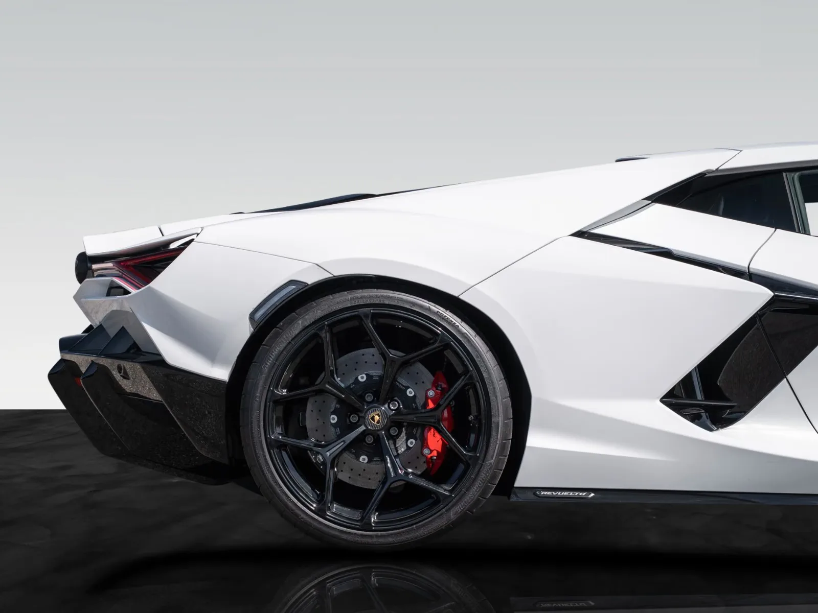 2024 Lamborghini Revuelto, 17/30
