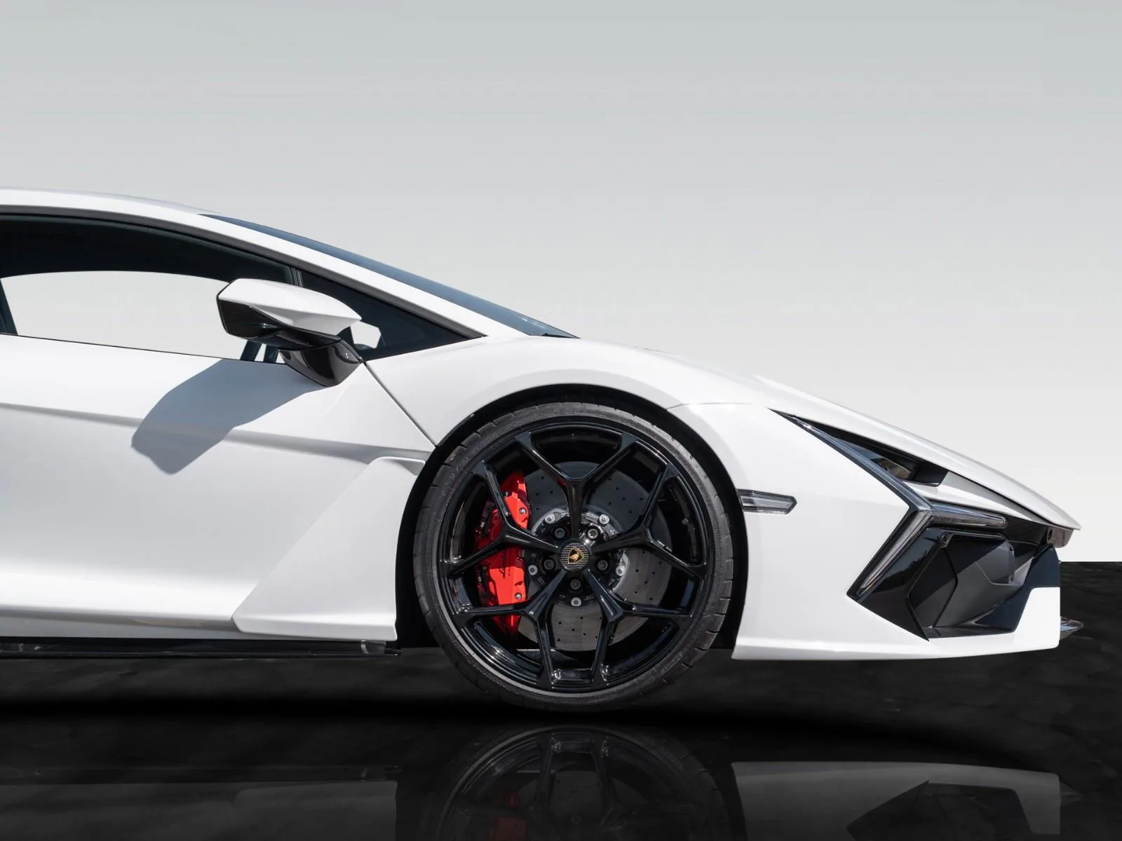 2024 Lamborghini Revuelto, 18/30