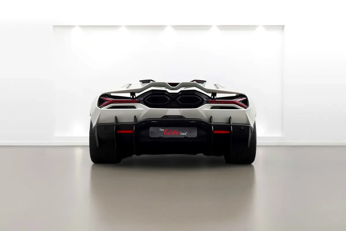 2024 Lamborghini Revuelto, 3/16