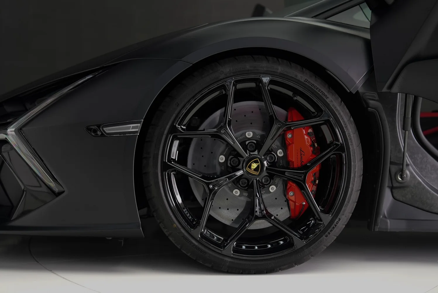 2024 Lamborghini Revuelto, 6/19