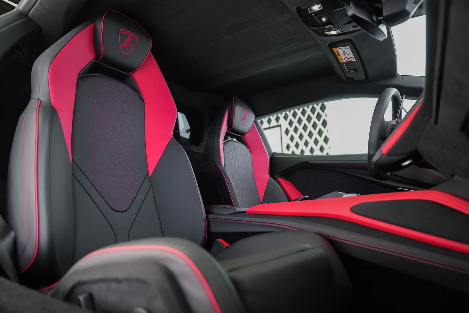 2024 Lamborghini Revuelto, 18/19