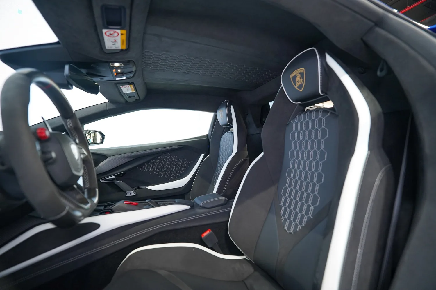 2024 Lamborghini Revuelto, 18/20
