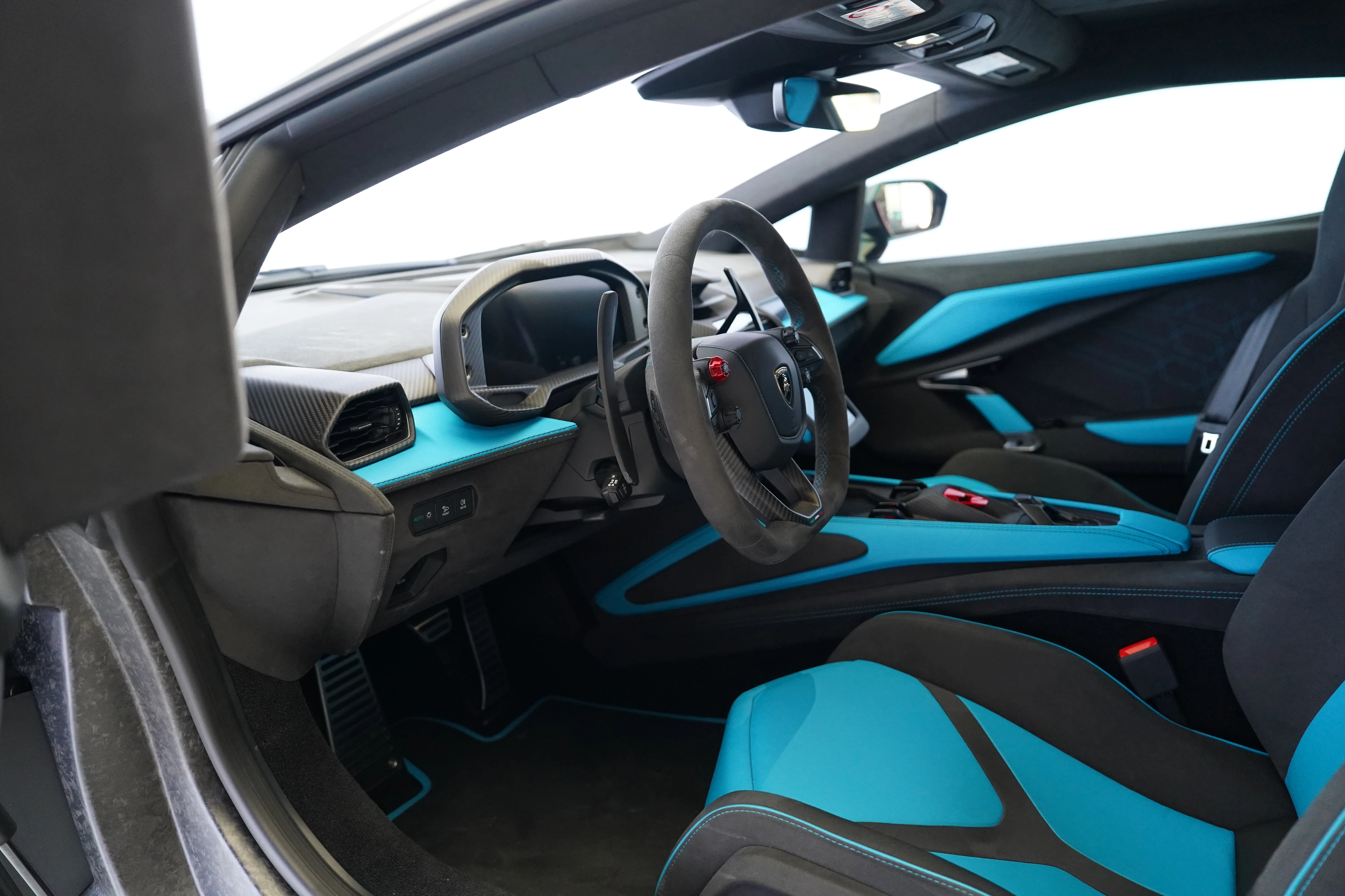 2024 Lamborghini Revuelto, 13/19