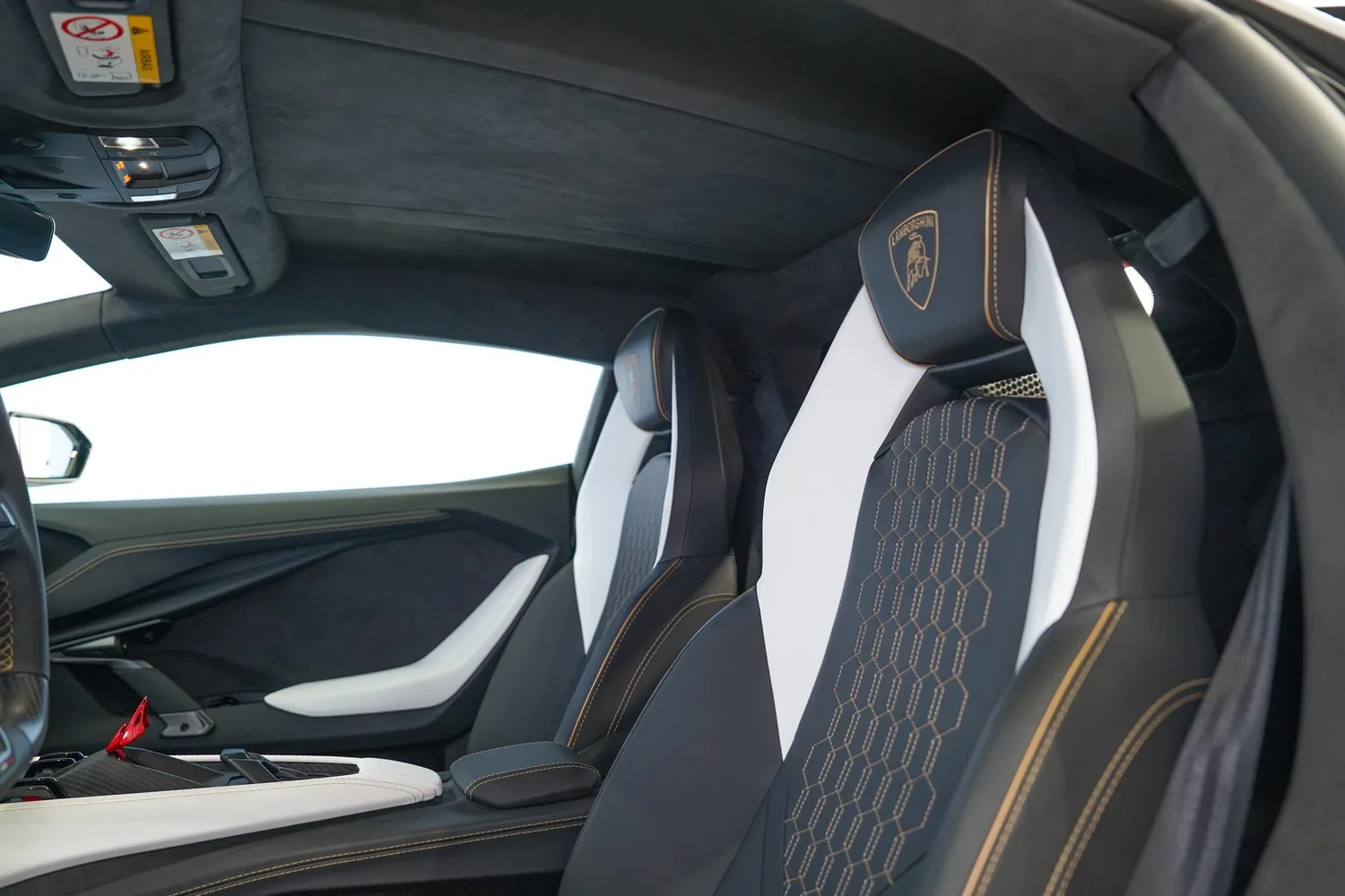 2024 Lamborghini Revuelto, 8/18