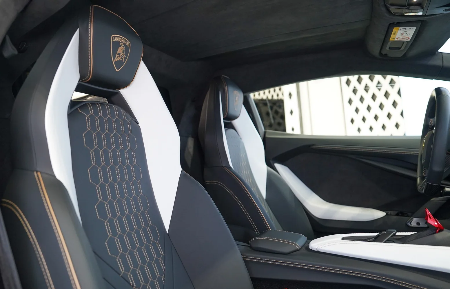 2024 Lamborghini Revuelto, 14/18