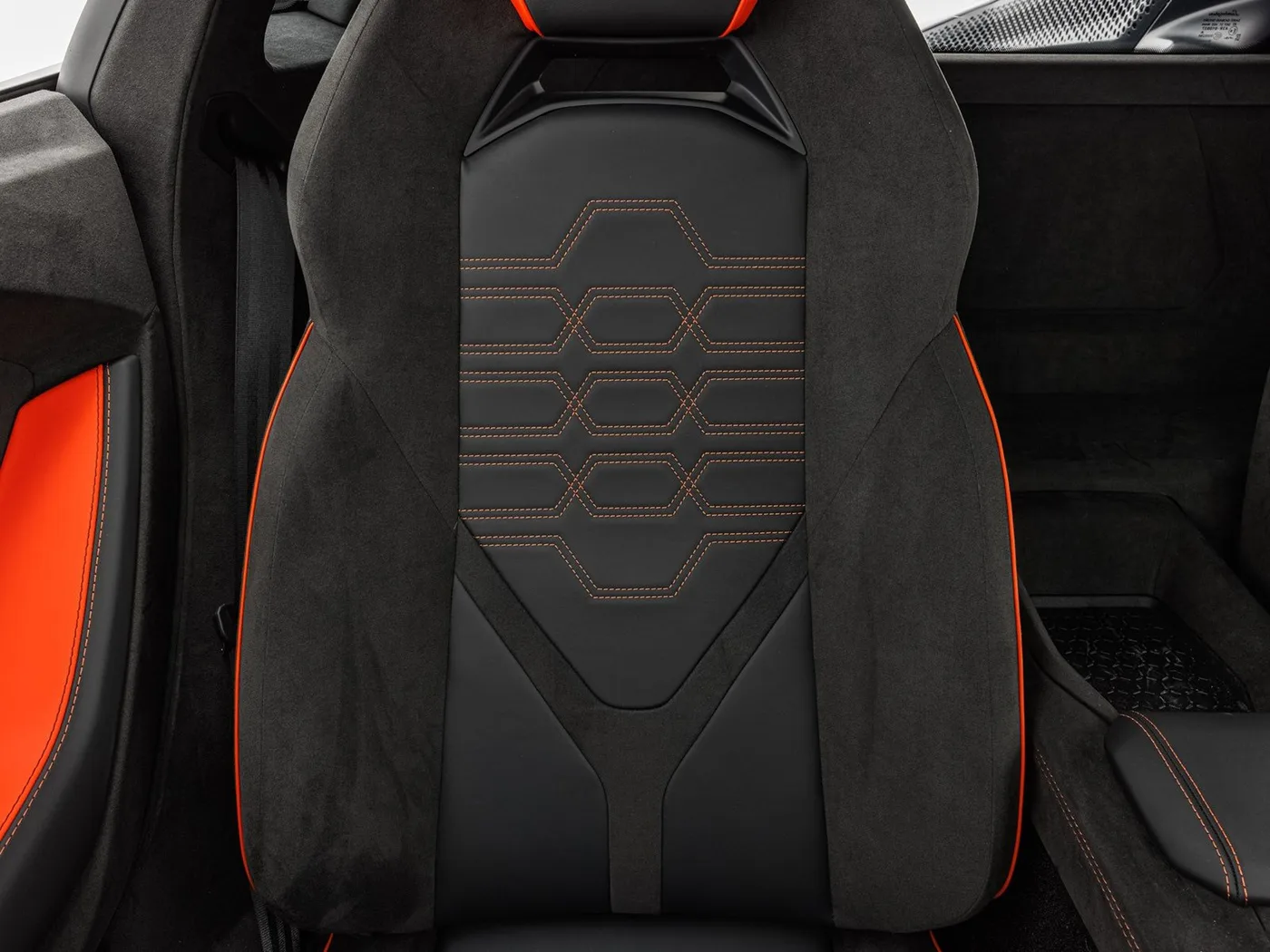 2024 Lamborghini Revuelto angeboten von einem Fachhändler in Böblingen, Deutschland, Foto 14 von 15