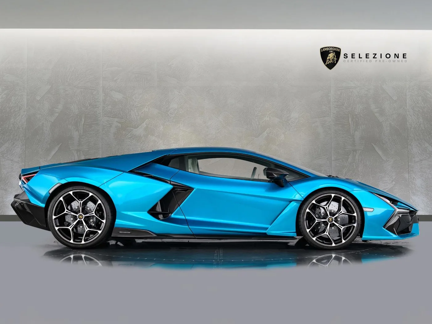 2024 Lamborghini Revuelto angeboten von einer Vertragshändlergruppe in London, Vereinigtes Königreich, Foto 2 von 20