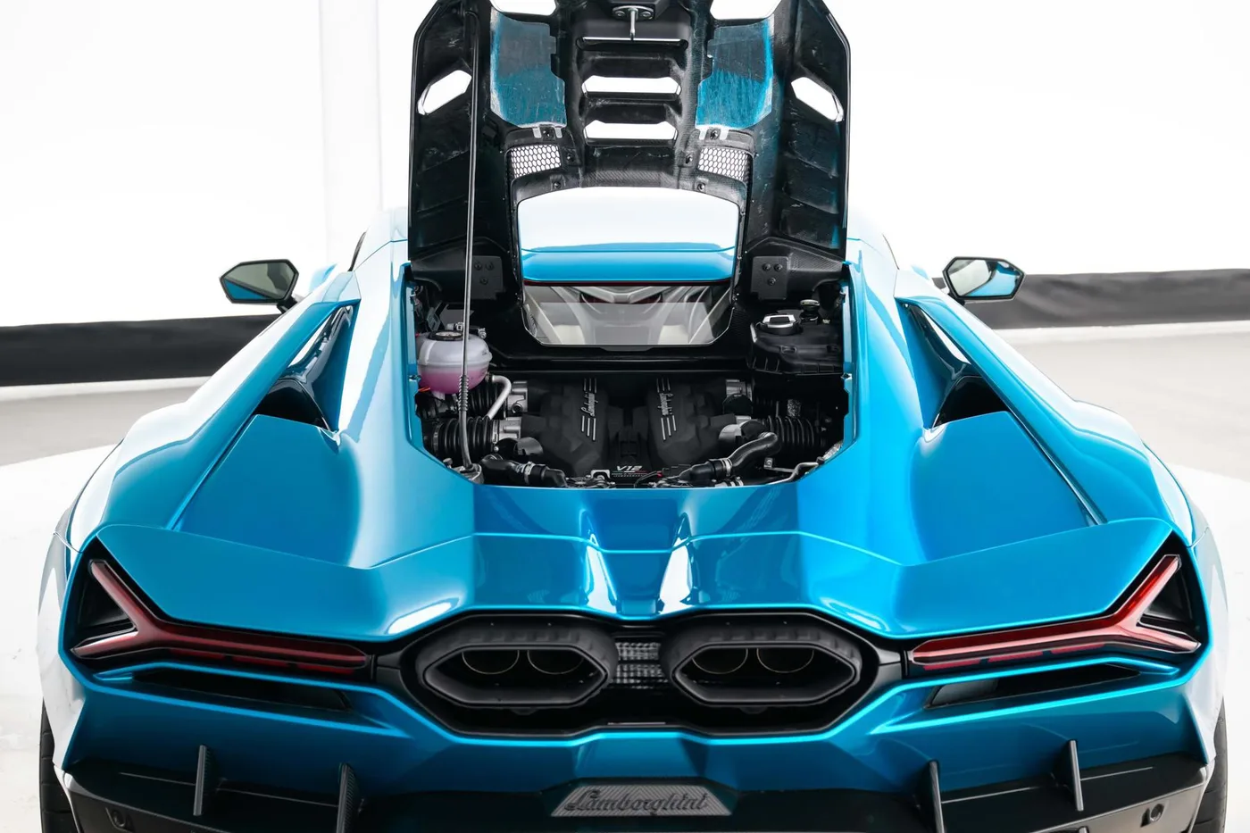 2024 Lamborghini Revuelto angeboten von einer Vertragshändlergruppe in London, Vereinigtes Königreich, Foto 11 von 20