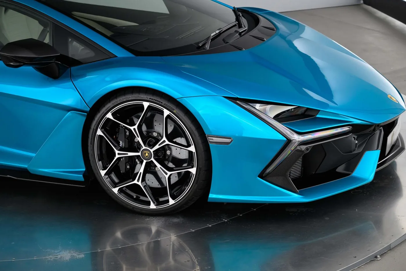 2024 Lamborghini Revuelto angeboten von einer Vertragshändlergruppe in London, Vereinigtes Königreich, Foto 20 von 20