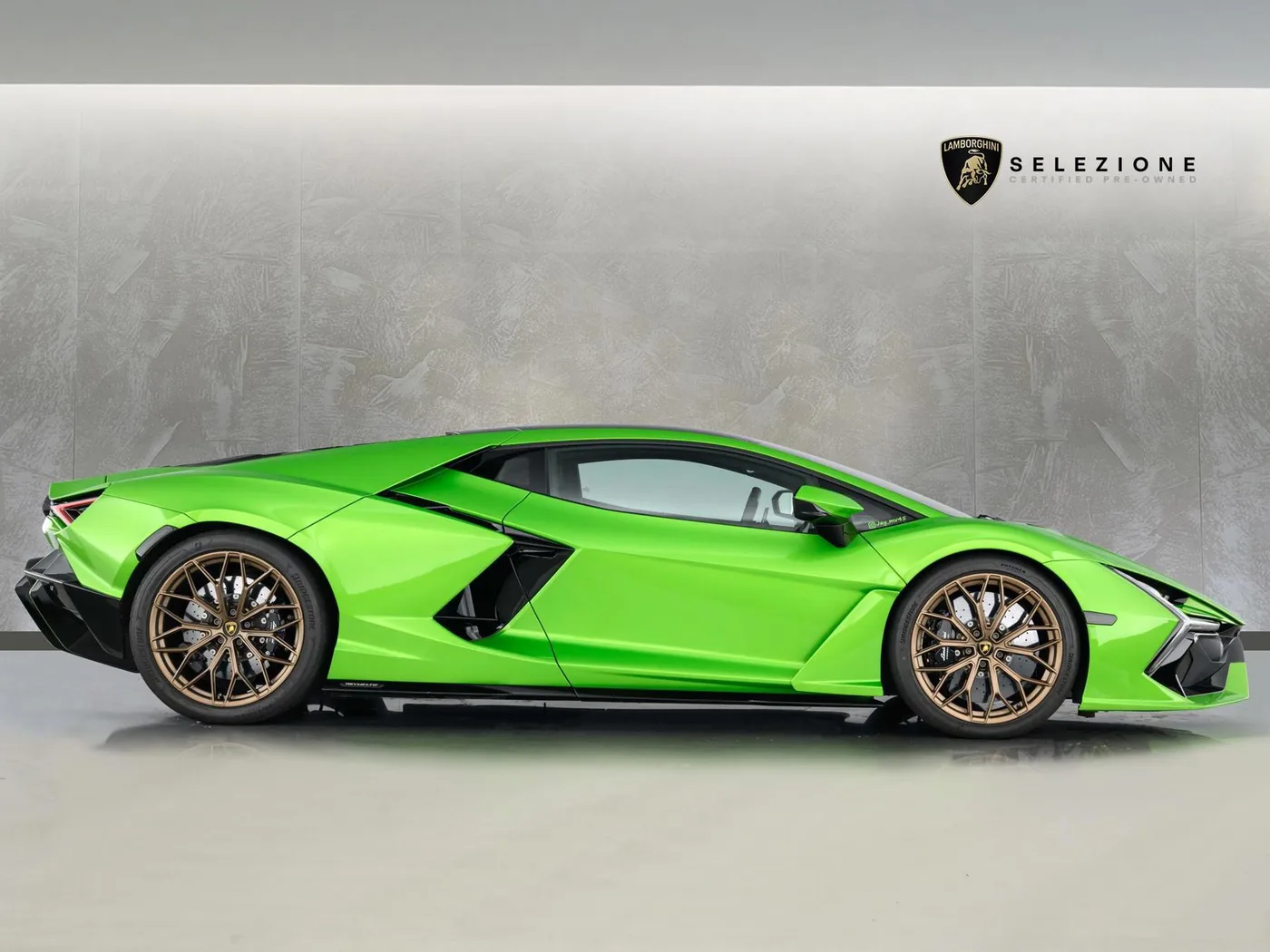 2024 Lamborghini Revuelto angeboten von einer Vertragshändlergruppe in Hatfield, Vereinigtes Königreich, Foto 2 von 20