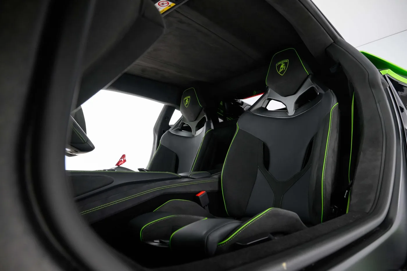 2024 Lamborghini Revuelto angeboten von einer Vertragshändlergruppe in Hatfield, Vereinigtes Königreich, Foto 8 von 20