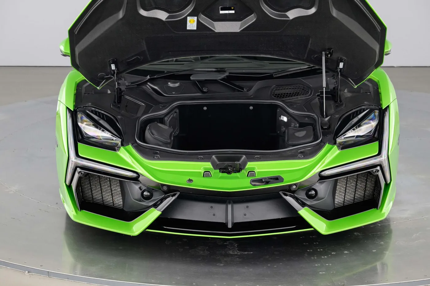 2024 Lamborghini Revuelto angeboten von einer Vertragshändlergruppe in Hatfield, Vereinigtes Königreich, Foto 10 von 20