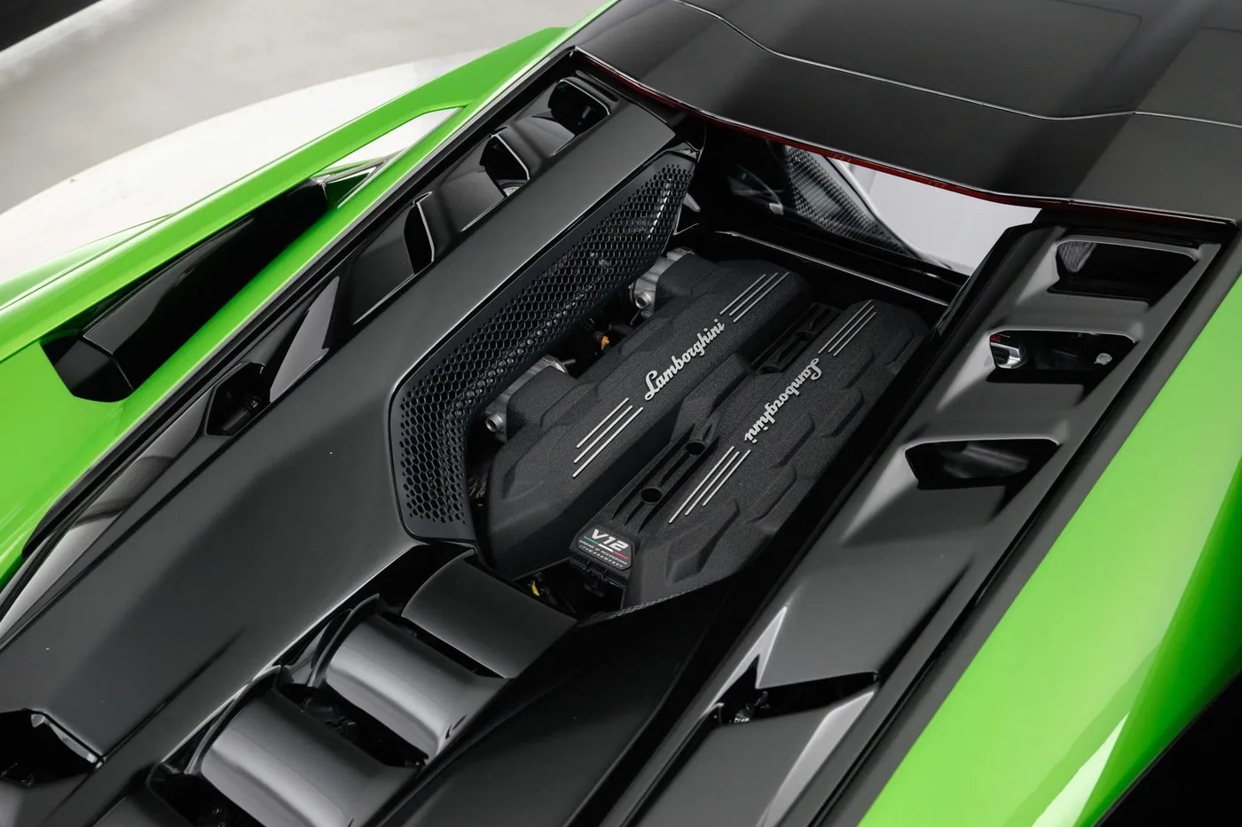 2024 Lamborghini Revuelto angeboten von einer Vertragshändlergruppe in Hatfield, Vereinigtes Königreich, Foto 18 von 20