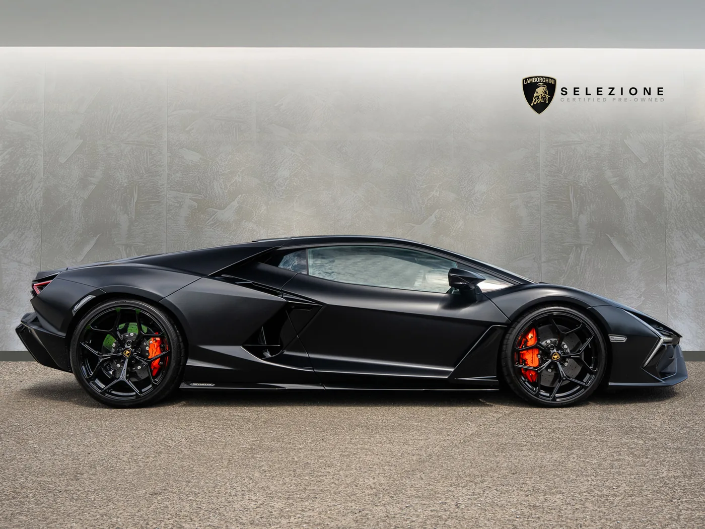 2024 Lamborghini Revuelto angeboten von einer Vertragshändlergruppe in Manchester, Vereinigtes Königreich, Foto 3 von 20