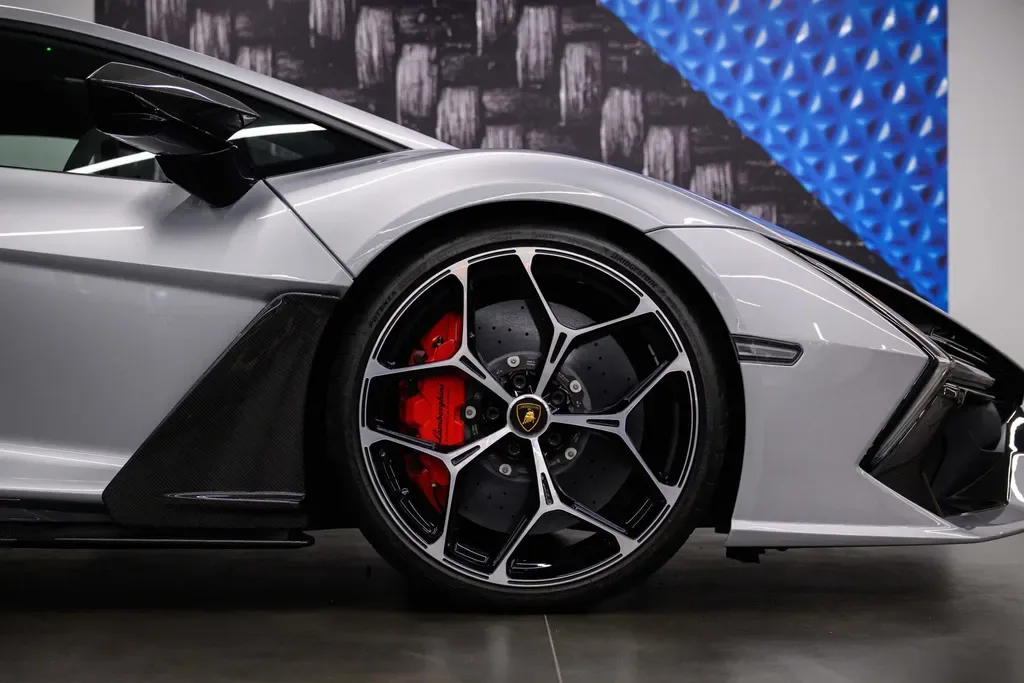 2024 Lamborghini Revuelto, 9/20