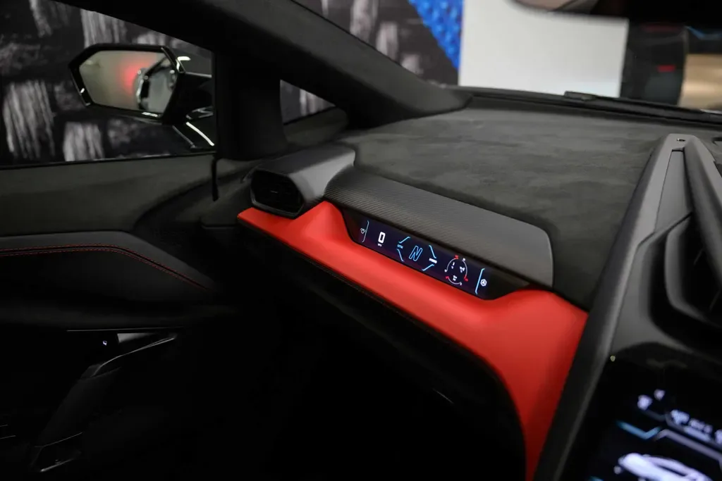2024 Lamborghini Revuelto, 18/20