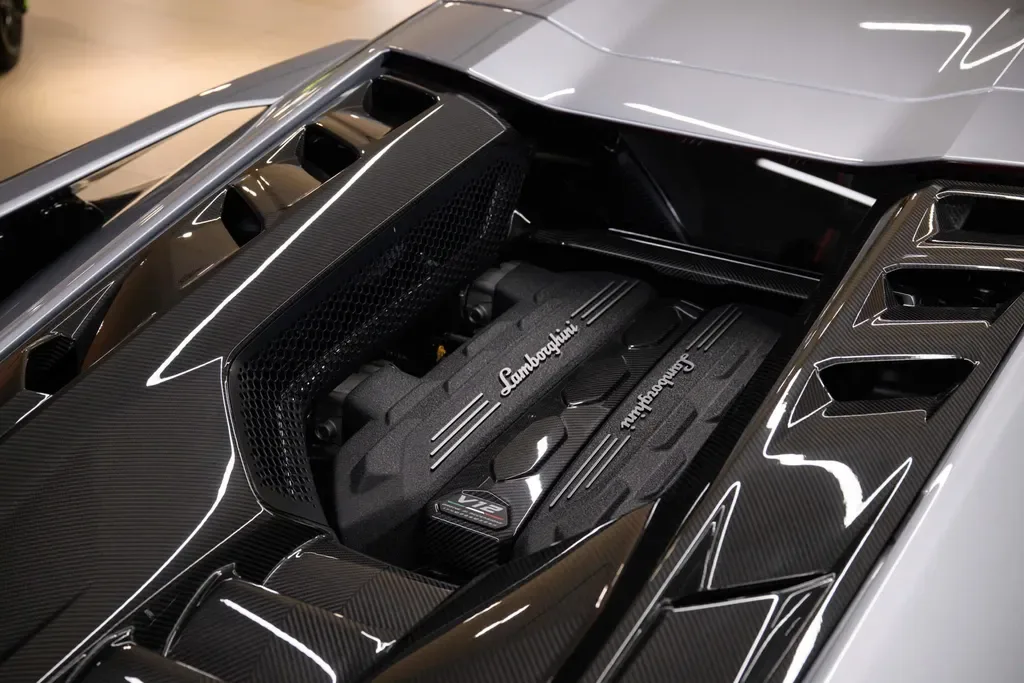 2024 Lamborghini Revuelto, 19/20