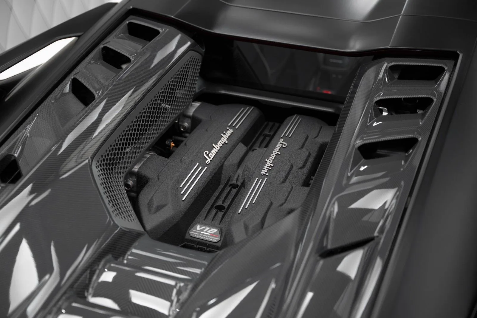 2024 Lamborghini Revuelto, 10/28