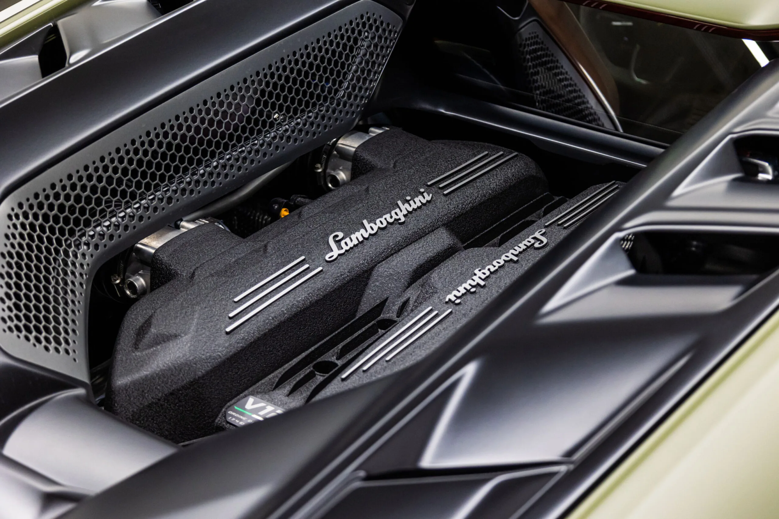 2024 Lamborghini Revuelto, 11/20