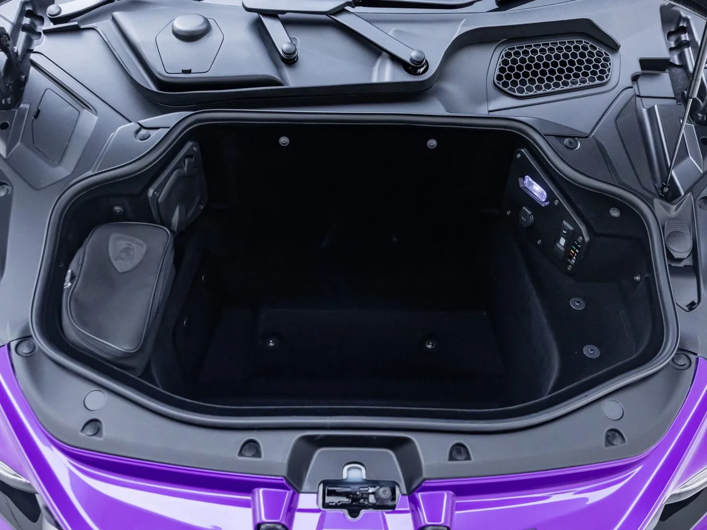 2024 Lamborghini Revuelto, 22/30
