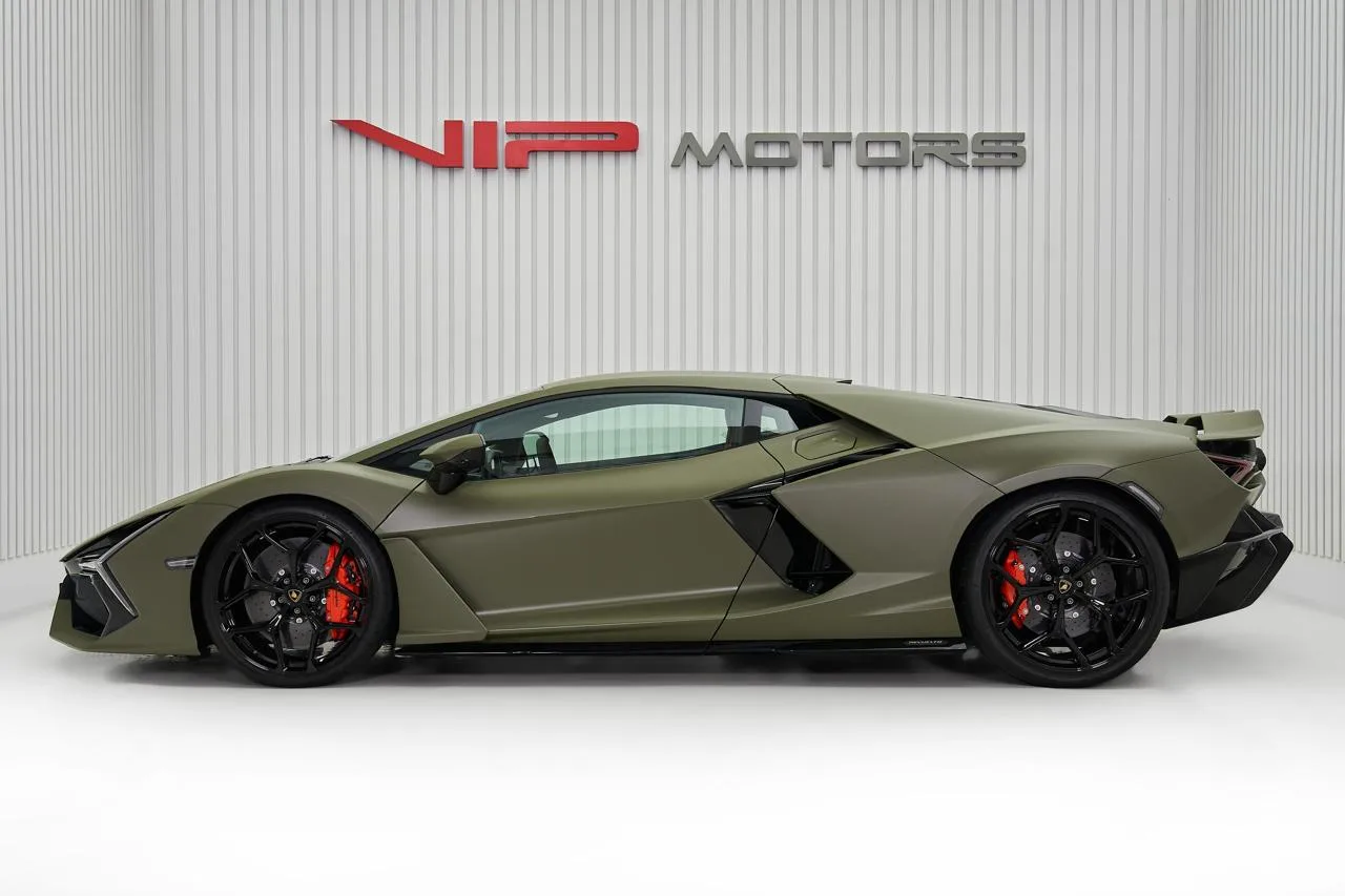2024 Lamborghini Revuelto, 8/17