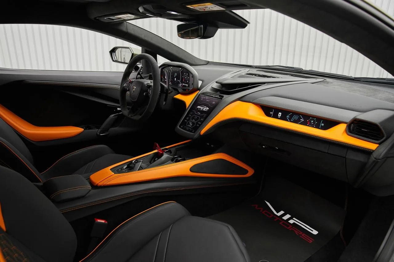 2024 Lamborghini Revuelto, 12/17