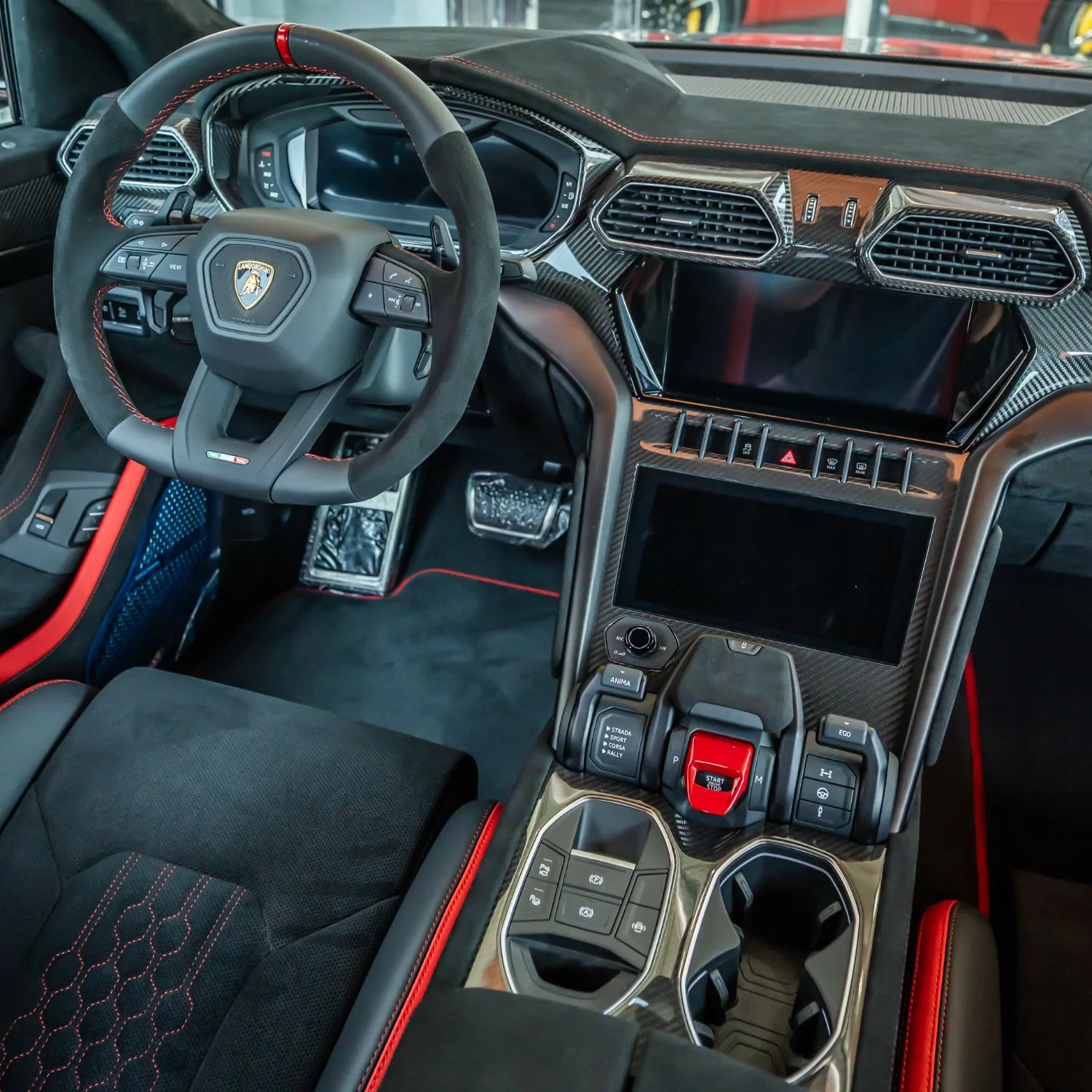 2024 Lamborghini Urus Performante angeboten von einem Fachhändler in Dubai, Vereinigte Arabische Emirate, Foto 15 von 25