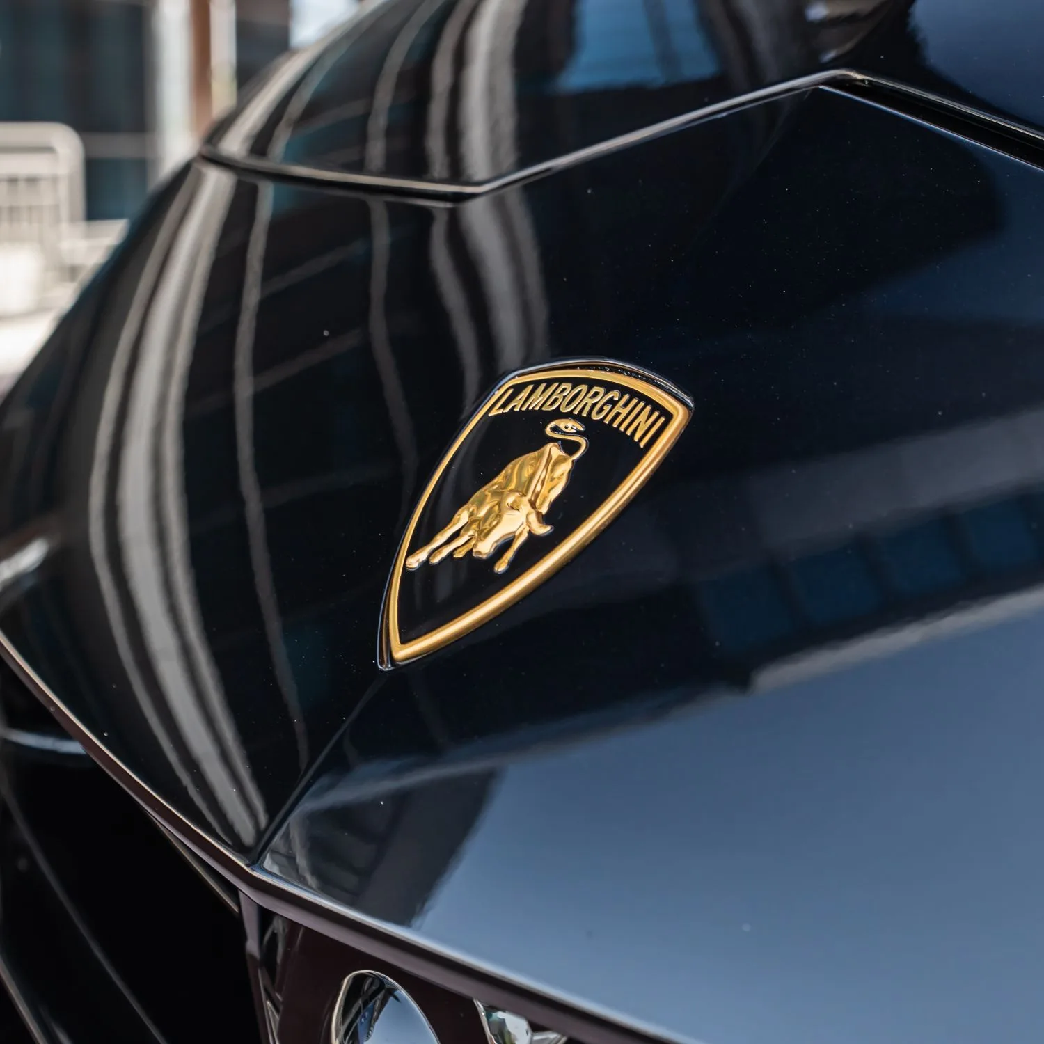 2024 Lamborghini Urus Performante angeboten von einem Fachhändler in Dubai, Vereinigte Arabische Emirate, Foto 16 von 25