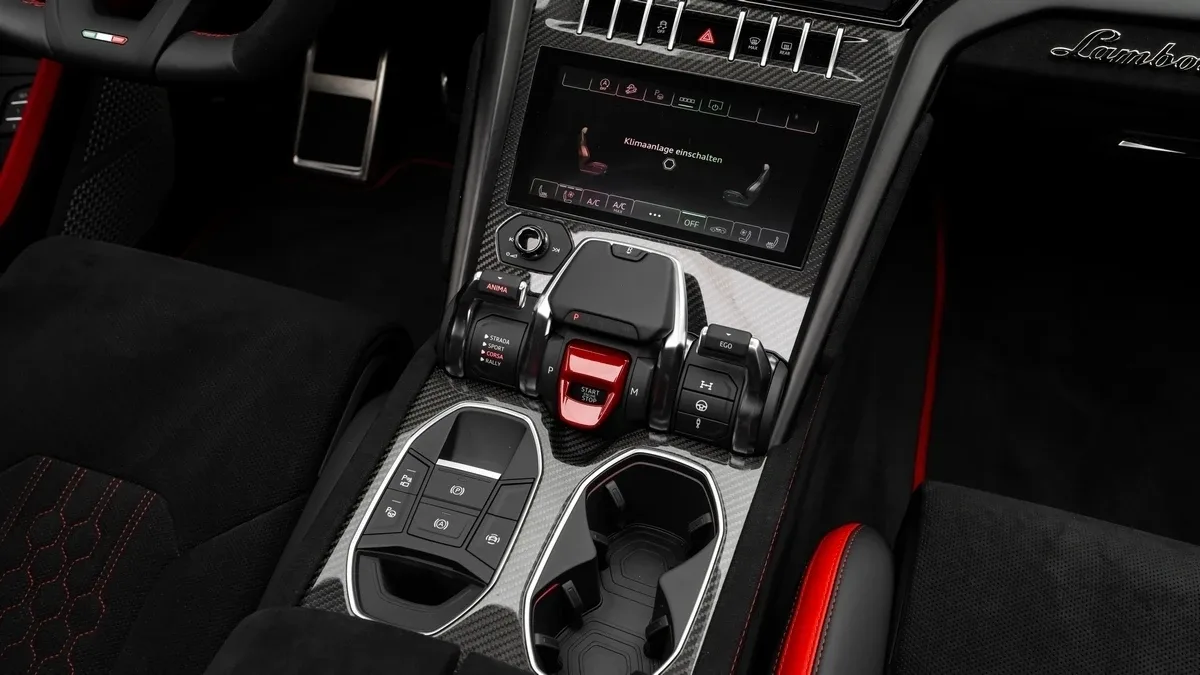 2024 Lamborghini Urus Performante offered by a specialist dealer in Dubai, United Arab Emirates, photo 17 of 25