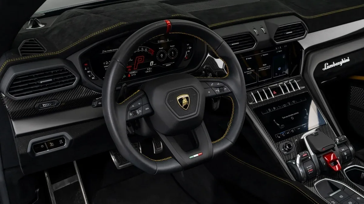 2024 Lamborghini Urus Performante offered by a specialist dealer in Dubai, United Arab Emirates, photo 14 of 25