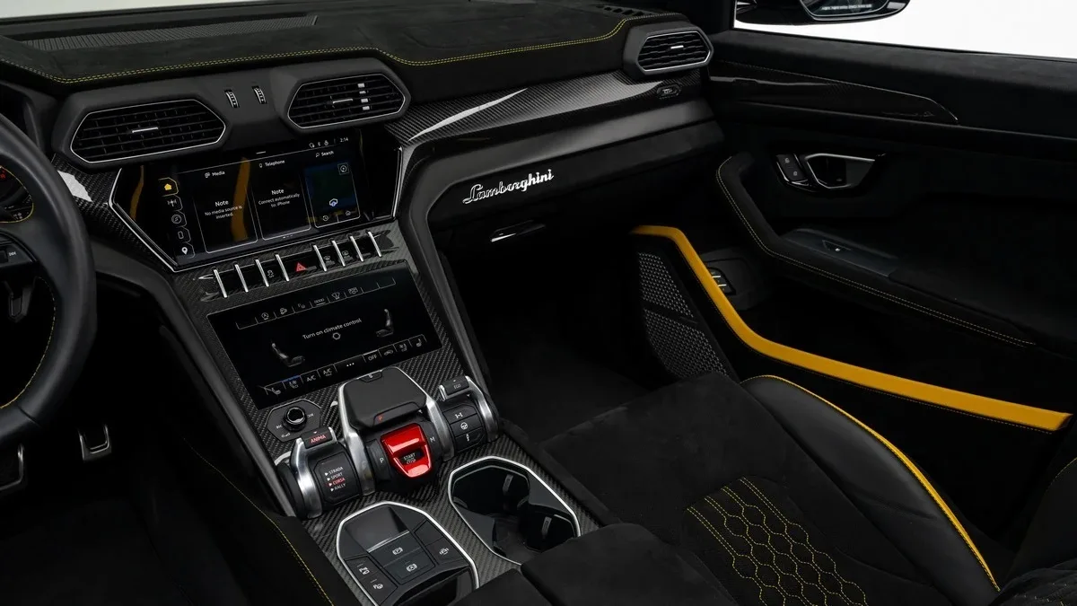 2024 Lamborghini Urus Performante offered by a specialist dealer in Dubai, United Arab Emirates, photo 15 of 25
